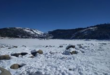 Pinecrest lake in the Winter